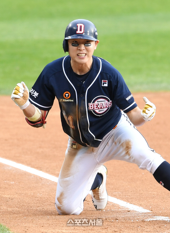 [포토]공수 맹활약 두산 정수빈, 이제 4타점!
