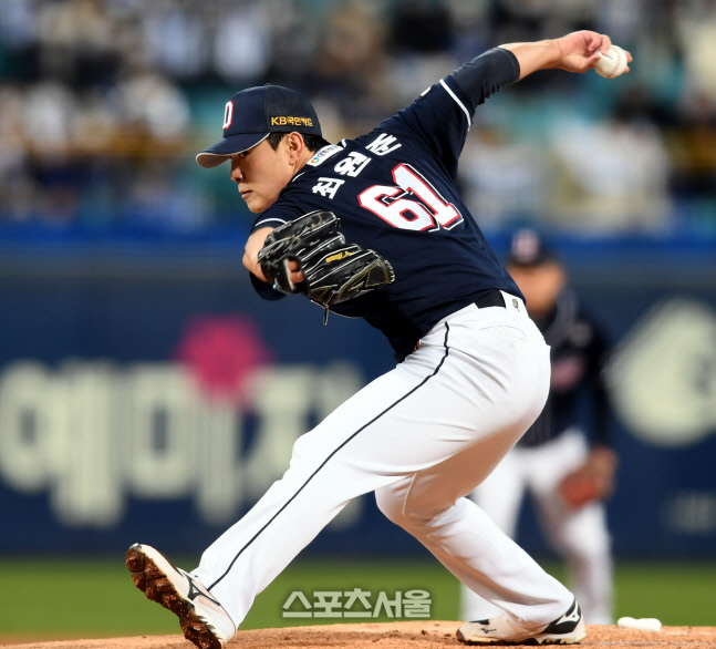 [포토] 역투하는 두산 최원준