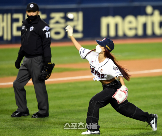 [포토] 허니제이 '강속구 시구'