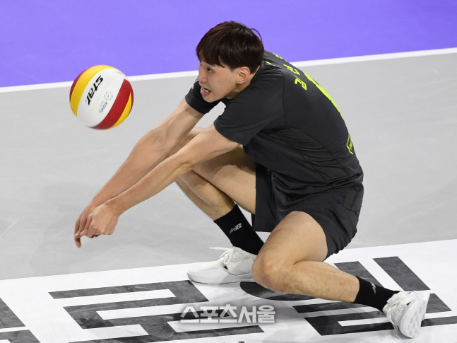 [포토]현대캐피탈 김선호의 서브 리시브