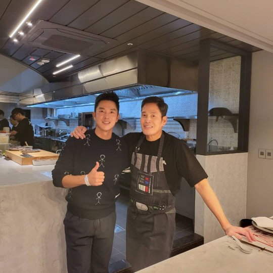 0001373264_001_20211115092407264