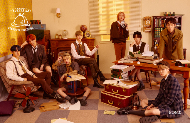 이펙스, 데뷔 첫 시즌 그리팅 출시…대면 팬사인회까지 '기대↑'