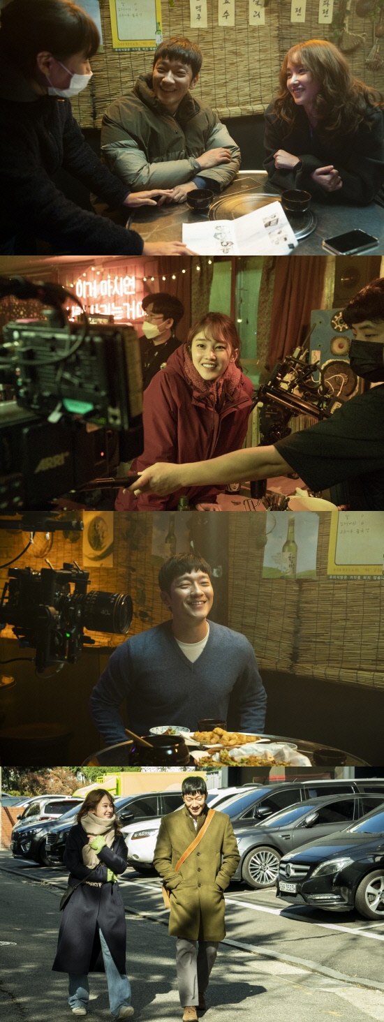 "출구 없는 케미" 전종서·손석구 '연애 빠진 로맨스', 비하인드 스틸 공개