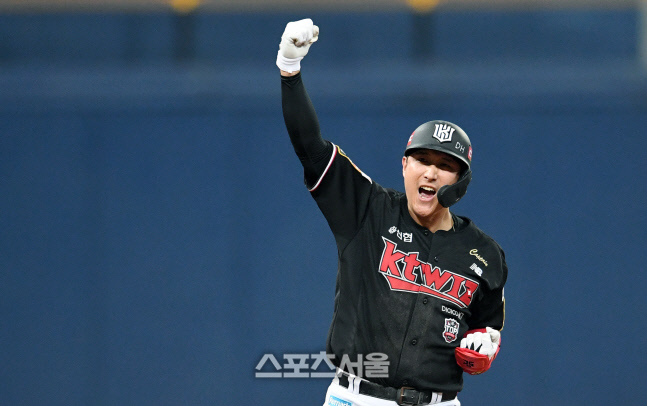 [포토]1타점 2루타만 2개 황재균, 끝내버리자!