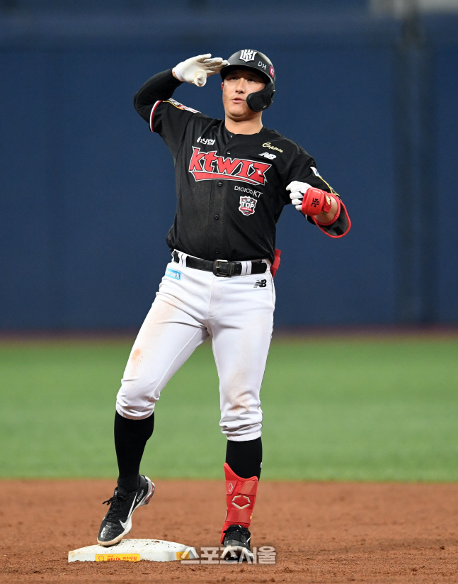 [포토]연속 1타점 2루타로 맹활약 펼치는 황재균