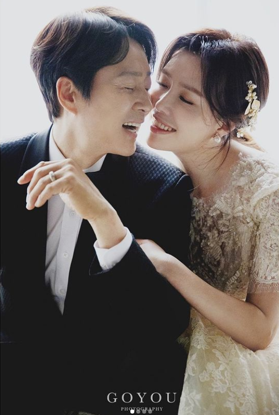 나이도 녹여버린 '사랑꾼' 최수종♥하희라, 달달 28주년리마인드 웨딩[★SNS]