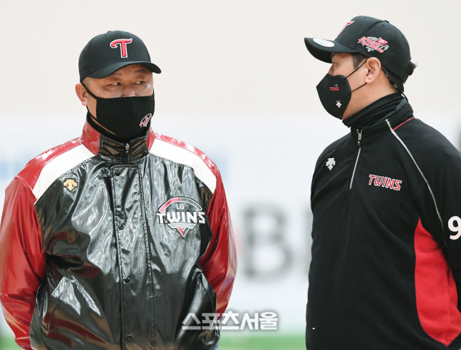 [포토] LG 경헌호-김광삼 코치, 트윈스의 새로운 투수 코치!