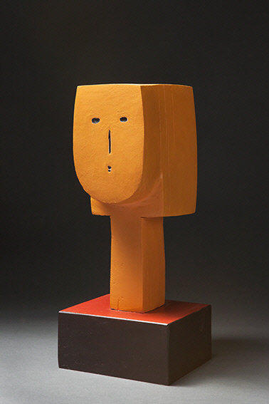 최종태, 얼굴, 18x17x42cm, 나무에 채색, 2019