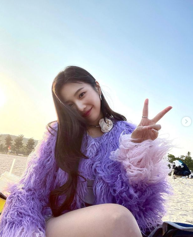 레드벨벳 조이, 보랏빛 유혹... 계절도 잊은 화사함 뭐지?[★SNS]