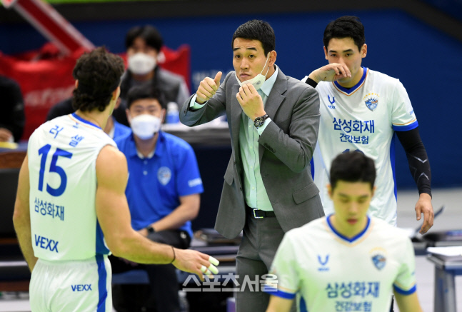 꼴찌의 반란, 삼성화재 도약으로 순위 싸움 '점입가경'