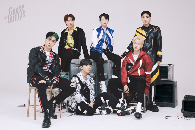 온앤오프_콘셉트 포토4_단체