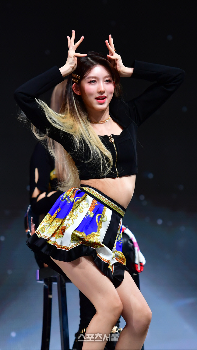 \'아이브\' 춤실력 뽐내는 가을 [포토]