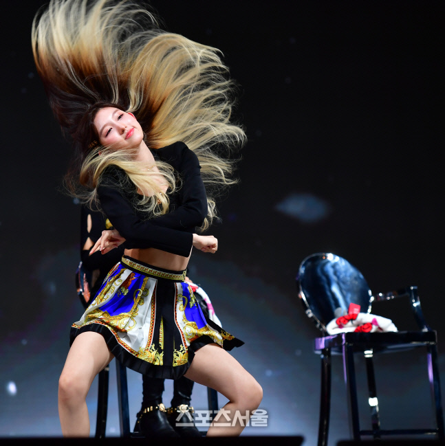 \'아이브\' 춤실력 뽐내는 가을 [포토]