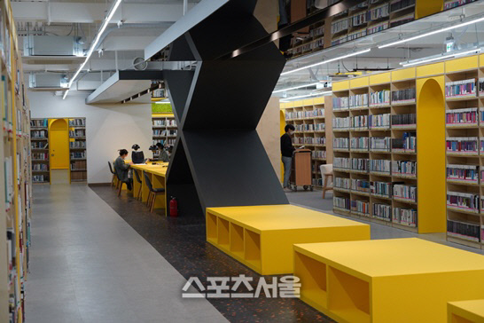 2-군립도서관 종합자료실 (3)