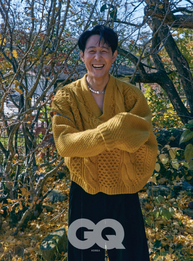 사진 5. 이정재와 함께한 지큐 12월호