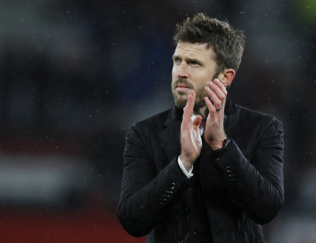 SOCCER-ENGLAND-MUN-ARS/REPORT