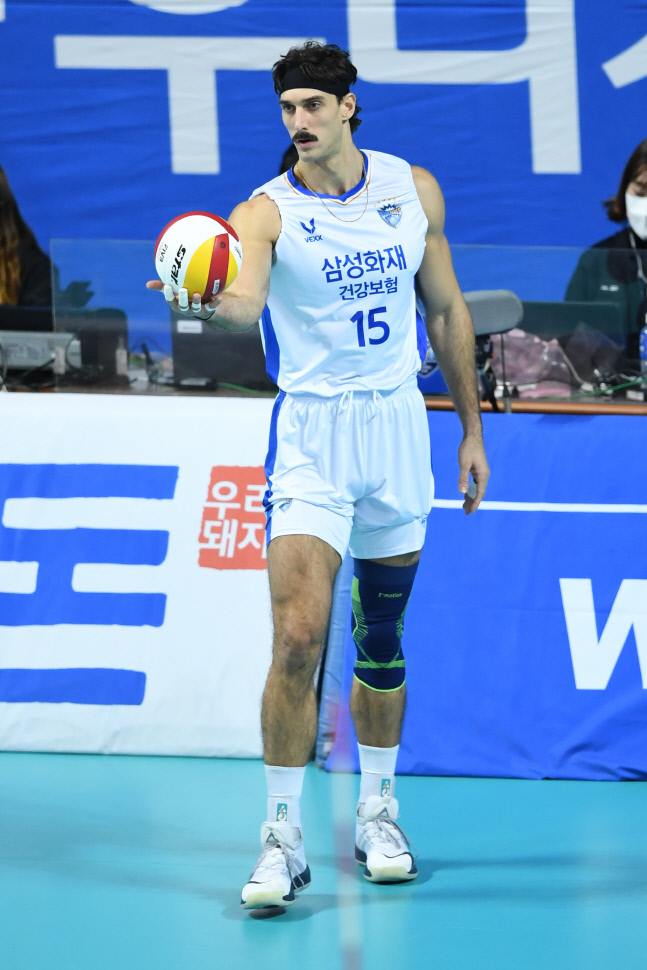 러셀·양효진, 2021~2022 V리그 2라운드 남녀 MVP