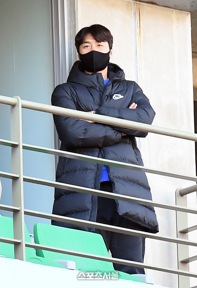 [포토]전북의 최종전 지켜보는 이동국