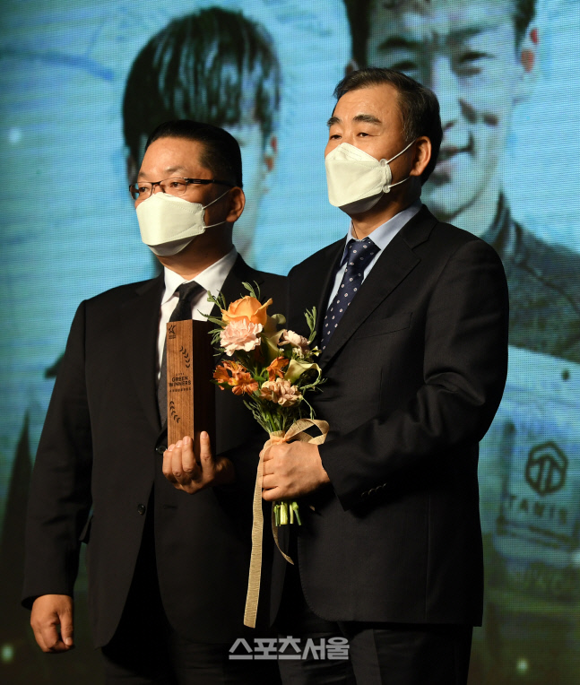 [포토]수원 삼성, K리그 어워즈 그린 위너상 수상