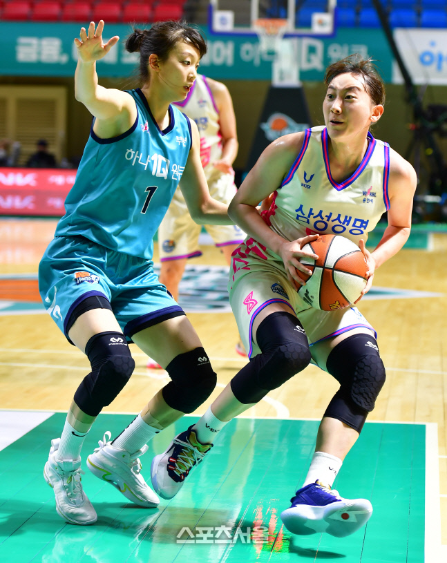 돌파시도하는 이주연[포토]