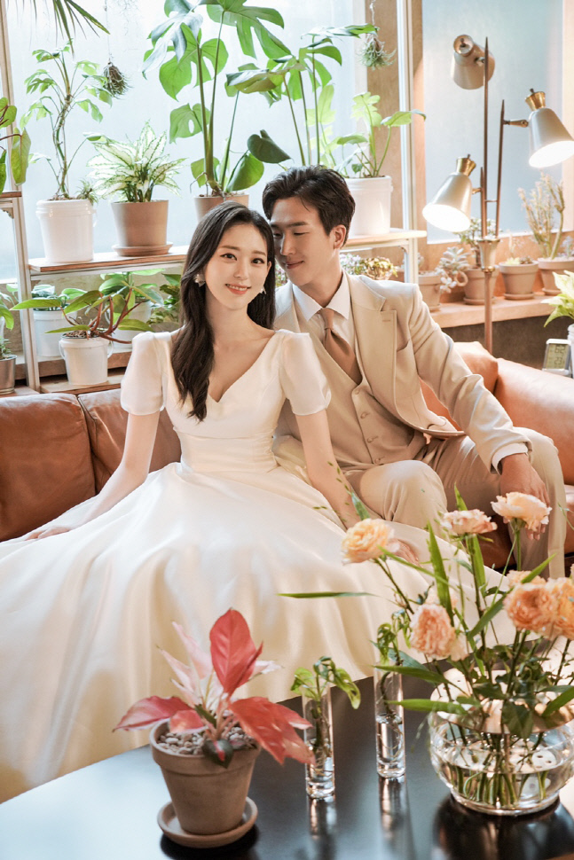 SSG 최항 새신랑 된다 "아내를 만나 하루하루가 좋다"