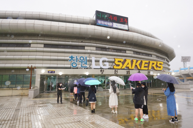 LG·KGC·삼성·오리온, 코로나19 추가 확진자 없다…시즌 정상 운영可