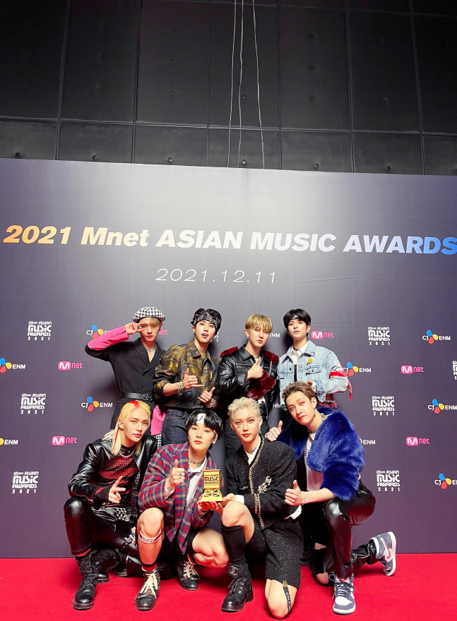 "新 음반 강자" 스트레이 키즈, 가온차트 11월 앨범 차트 정상