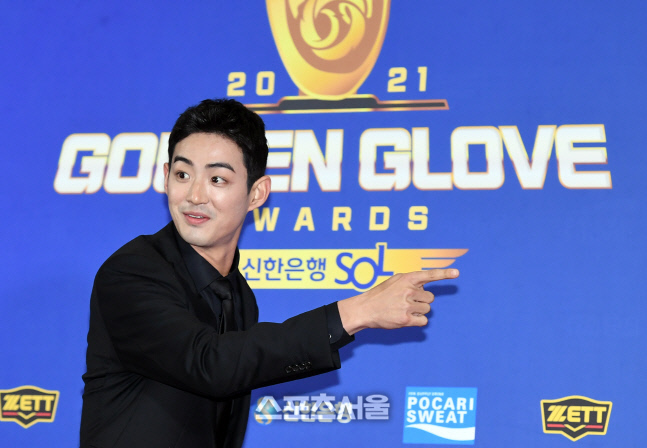 [포토]삼성 구자욱, 이쪽으로 들어가요?