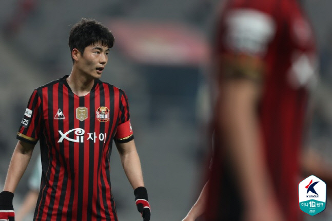 기성용, 초등생 시절 '성폭행 의혹' 제기자와 첫 대질조사