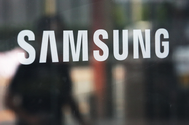 재수감 207일 만에 가석방되는 이재용<YONHAP NO-1260>