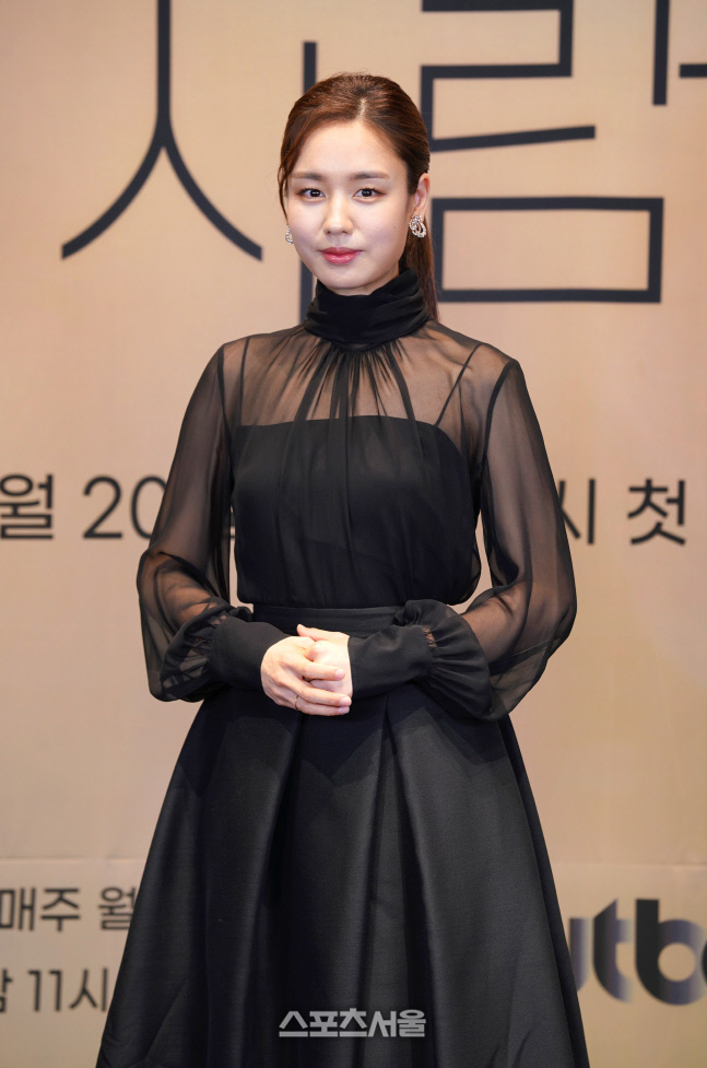 '한 사람만' 감독 "안은진, 재능·감수성 풍부…함께 작업해 큰 행운"