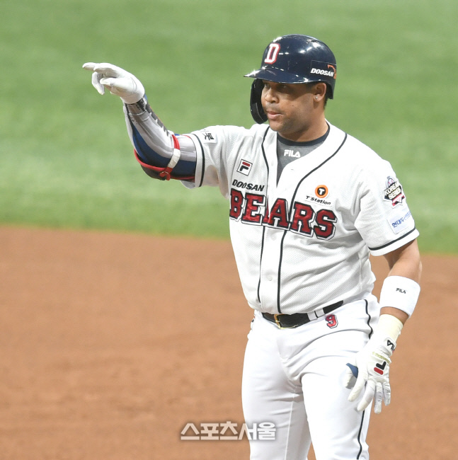 [포토] 페르난데스, 6회 2점 더 추격하는 적시타