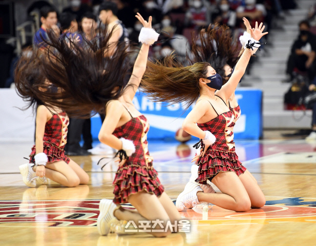 [포토]KGC 치어리더의 열정적인 공연