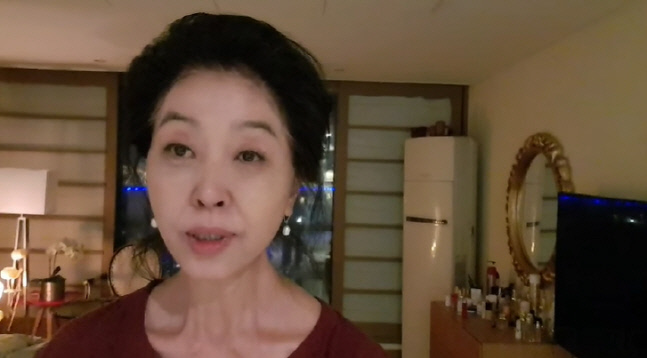 이재명 고소 철회 김부선, 연일 국민의힘 비난 "국민은 안보이고, 후보부인만 보이나?"