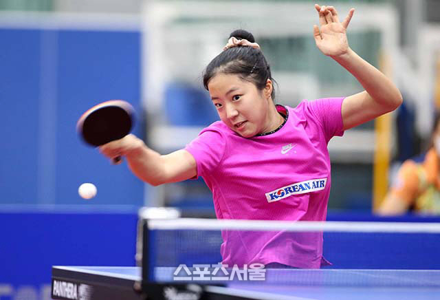 "신유빈 공치는 훈련 돌입"...내년 1월 국대 선발전 출전 여전히 불투명