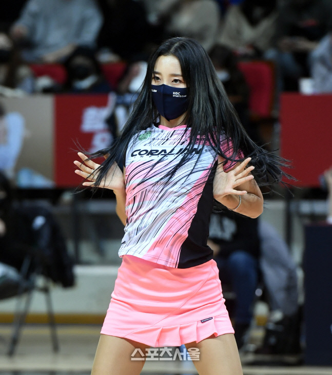 [포토] KGC 치어리더 '섹시하게'