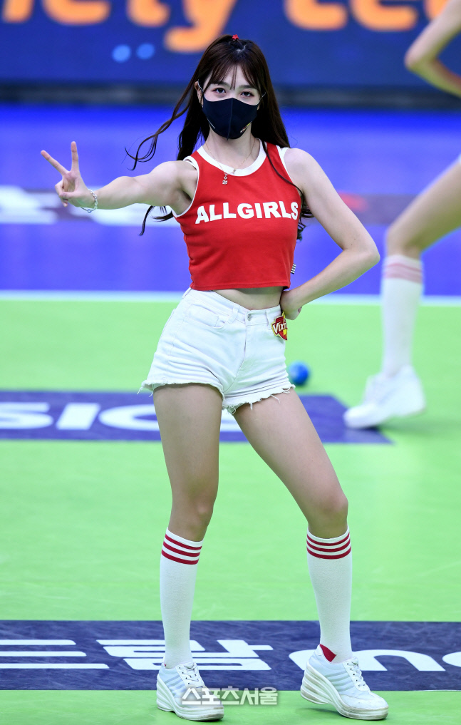 [포토] 한국전력 치어리더 '귀여움 가득'