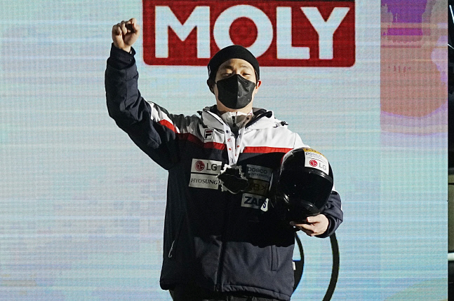 스켈레톤 기대주 정승기, 또 한 번 윤성빈 제쳤다…6차 월드컵 동메달