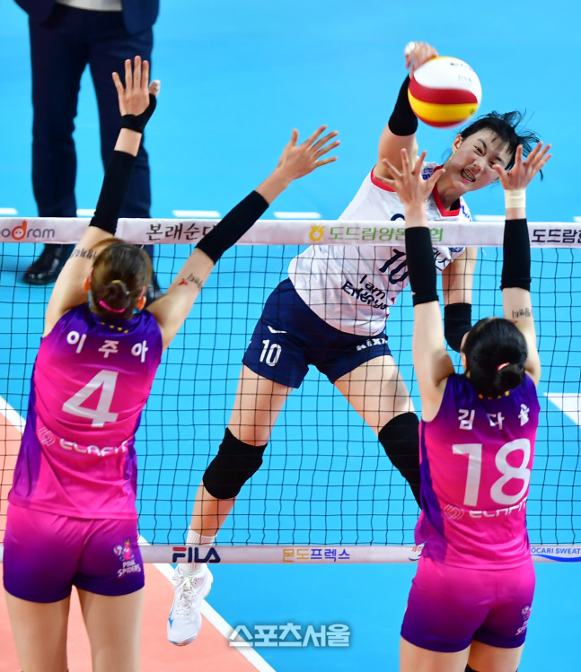 \'뚫었다!!\'GS 강소휘[포토]