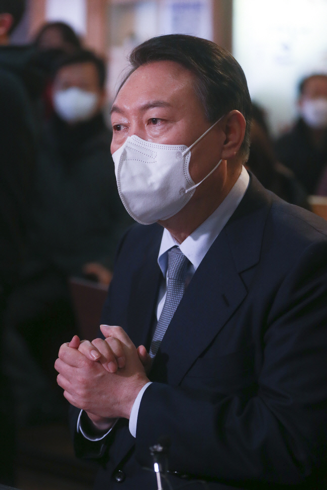 김종인 "尹 연기해달라" 발언파장 "대통령이 아바타냐?" 누리꾼 격노