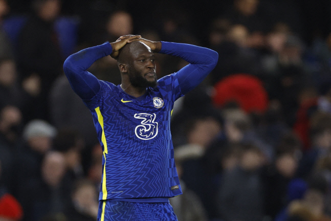 '인터뷰 논란' 루카쿠, 투헬 감독과 면담+구단 전체에 사과