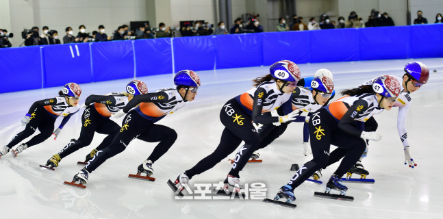 '쇼트트랙 남녀혼합계주 훈련'[포토]