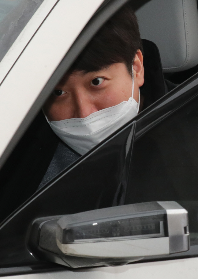 [속보]국민의힘 원내지도부, 이준석 축출? 당대표 사퇴 결의 제안