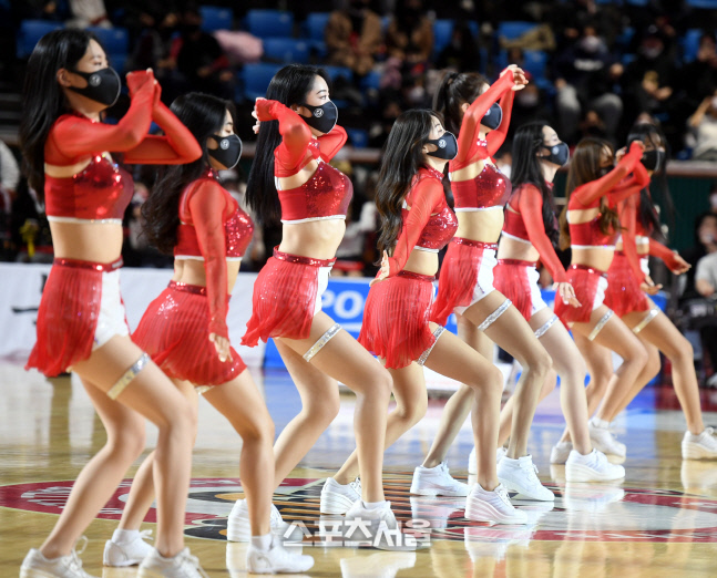 [포토] SK 치어리더 '섹시 웨이브'