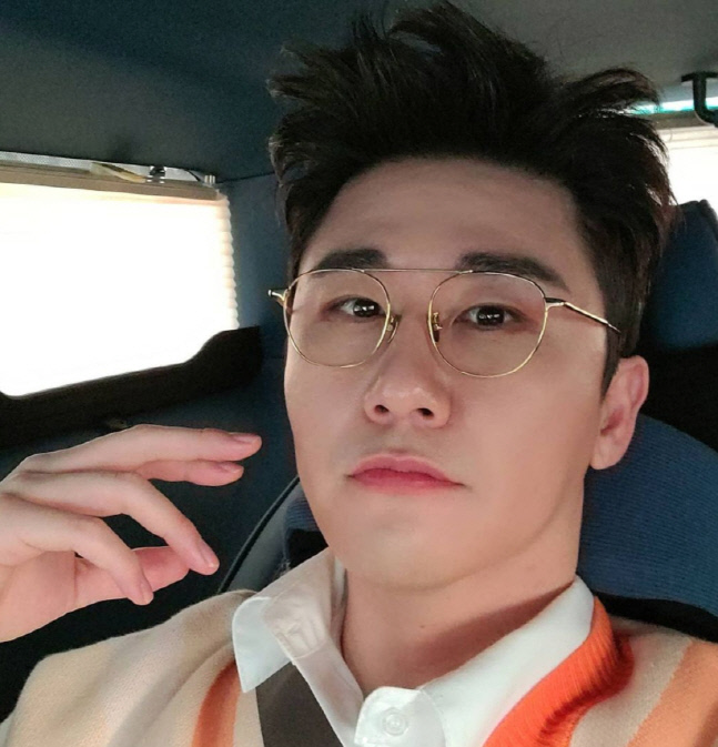 "영탁母, 150억+돼지머리 고사 요구 사실"...예천양조 무혐의 처분