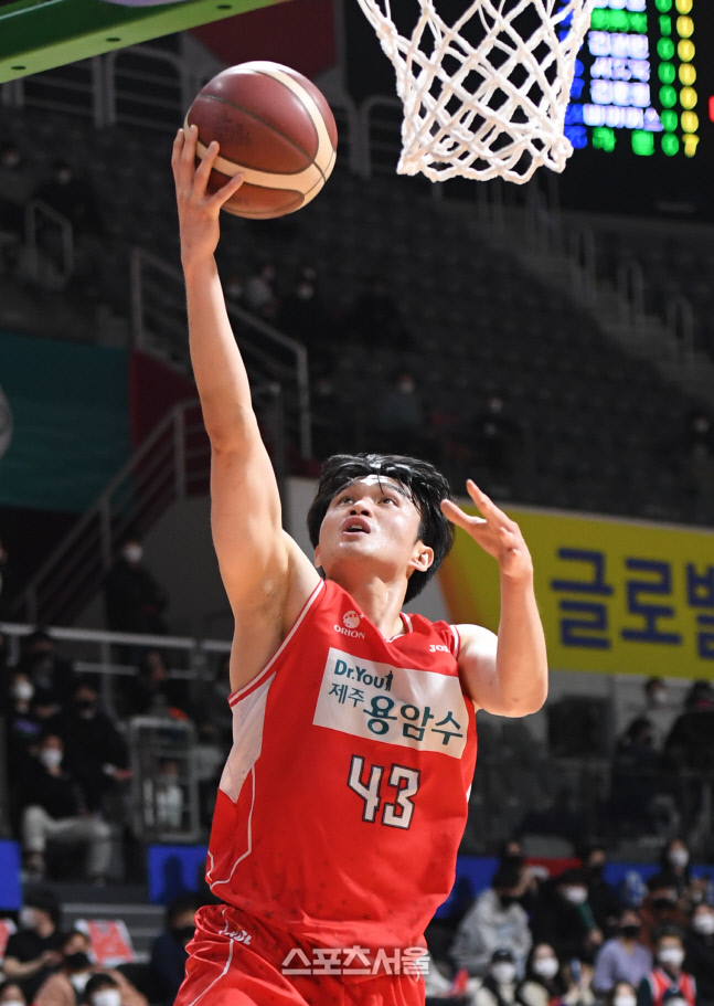 이승현·이대성 맹활약 오리온, 천적 KT 잡고 3연패 탈출[SS현장]