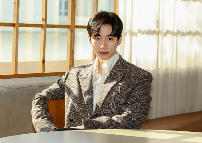 이준호_라운드 인터뷰 이미지 (11)