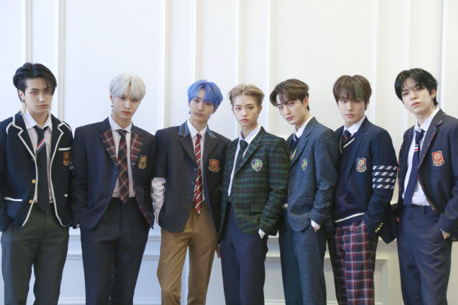 "음방 1위가 목표" 교복 입은 미래소년, '마블러스'로 팬심 저격[종합]