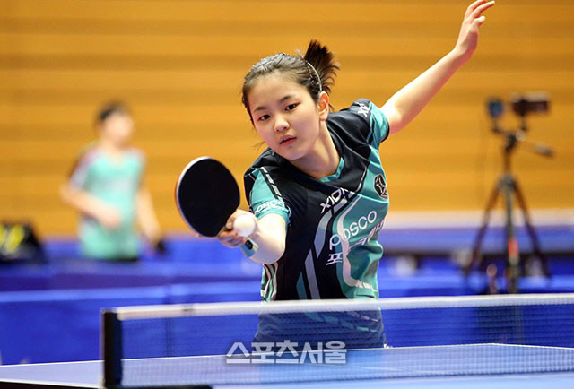 16세 김나영 탁구 국가대표 첫 발탁...조대성은 17승1패 1위
