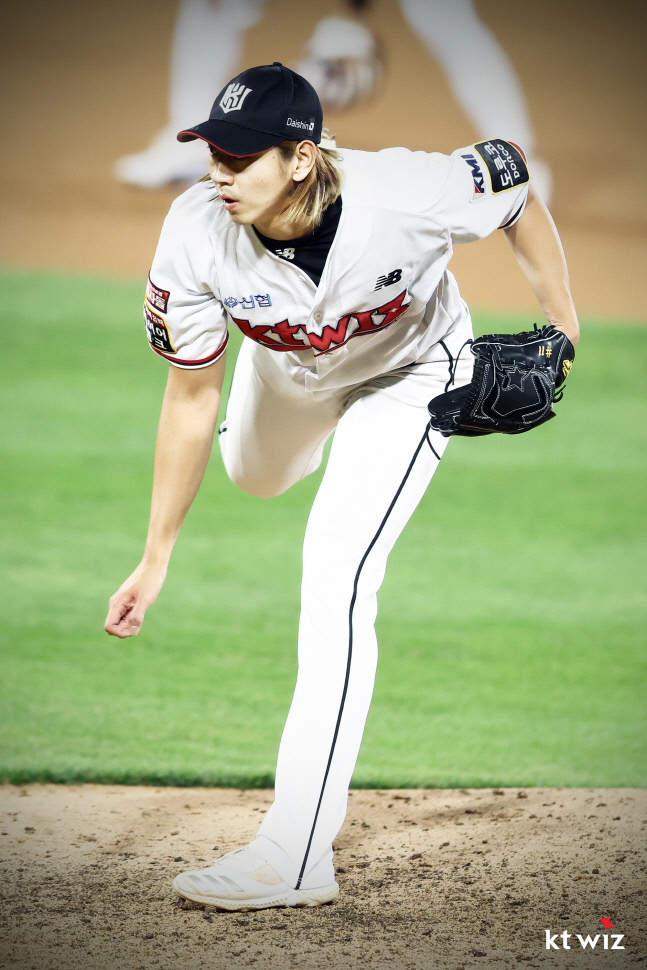 KT 이대은, 갑작스런 은퇴 결정